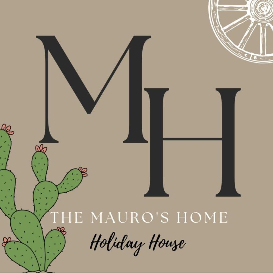 The Mauro'S Home CTA Exterior photo